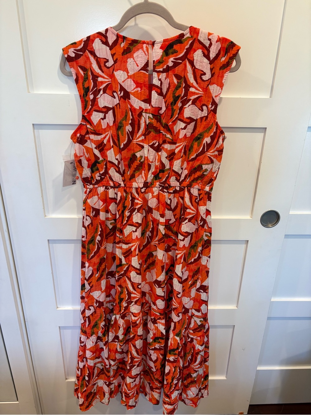 Nine West NWT sleeveless floral midi dress